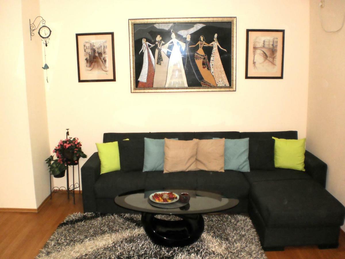 Apartment Fine Home 第比利斯 外观 照片